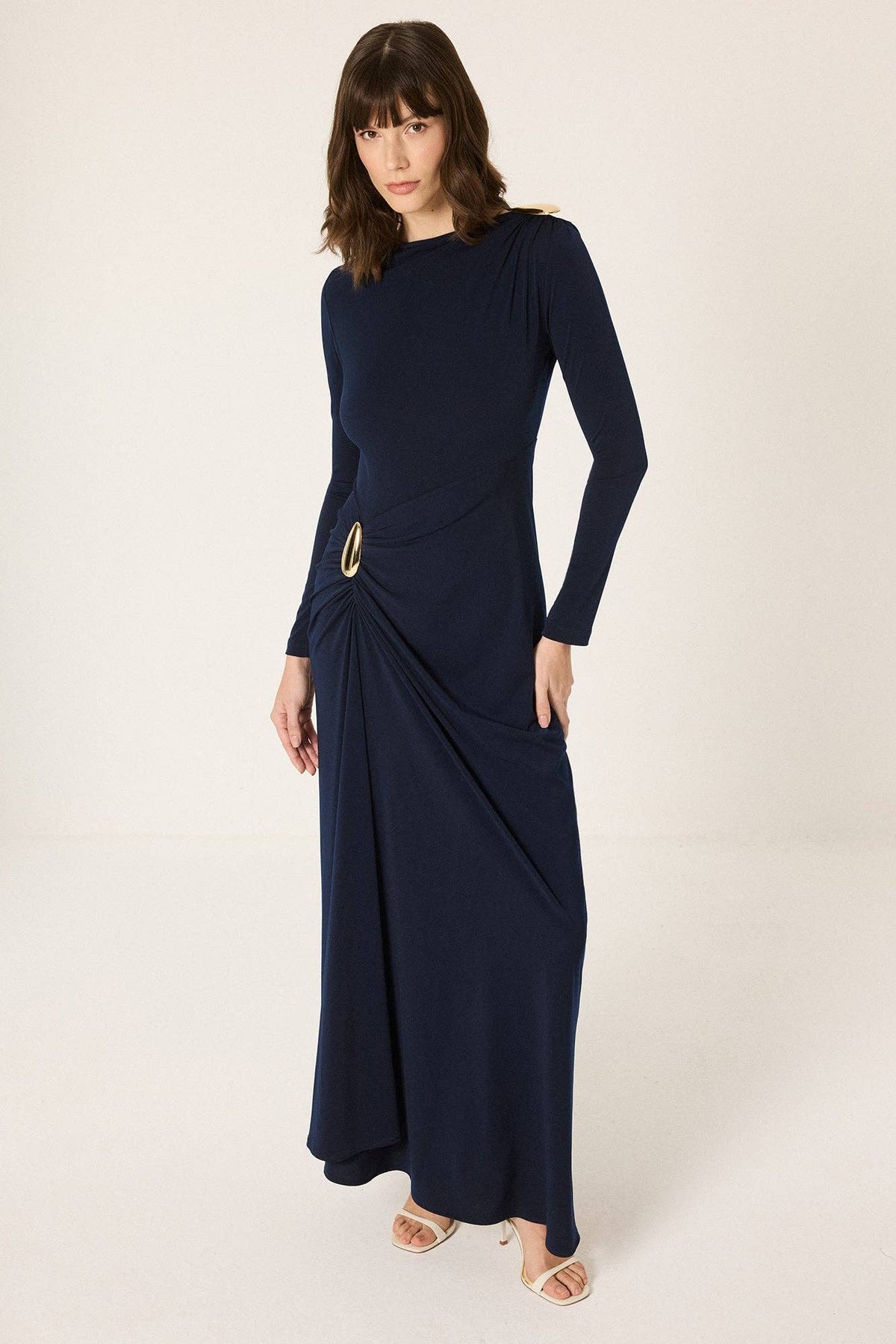 Robe maxi drapée avec détail boucle – Élégante et sculptante – Bleu marine