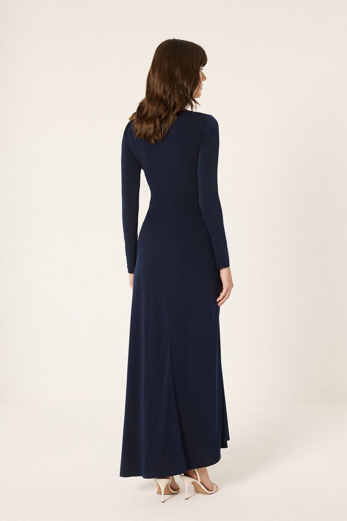 Robe maxi drapée avec détail boucle – Élégante et sculptante – Bleu marine