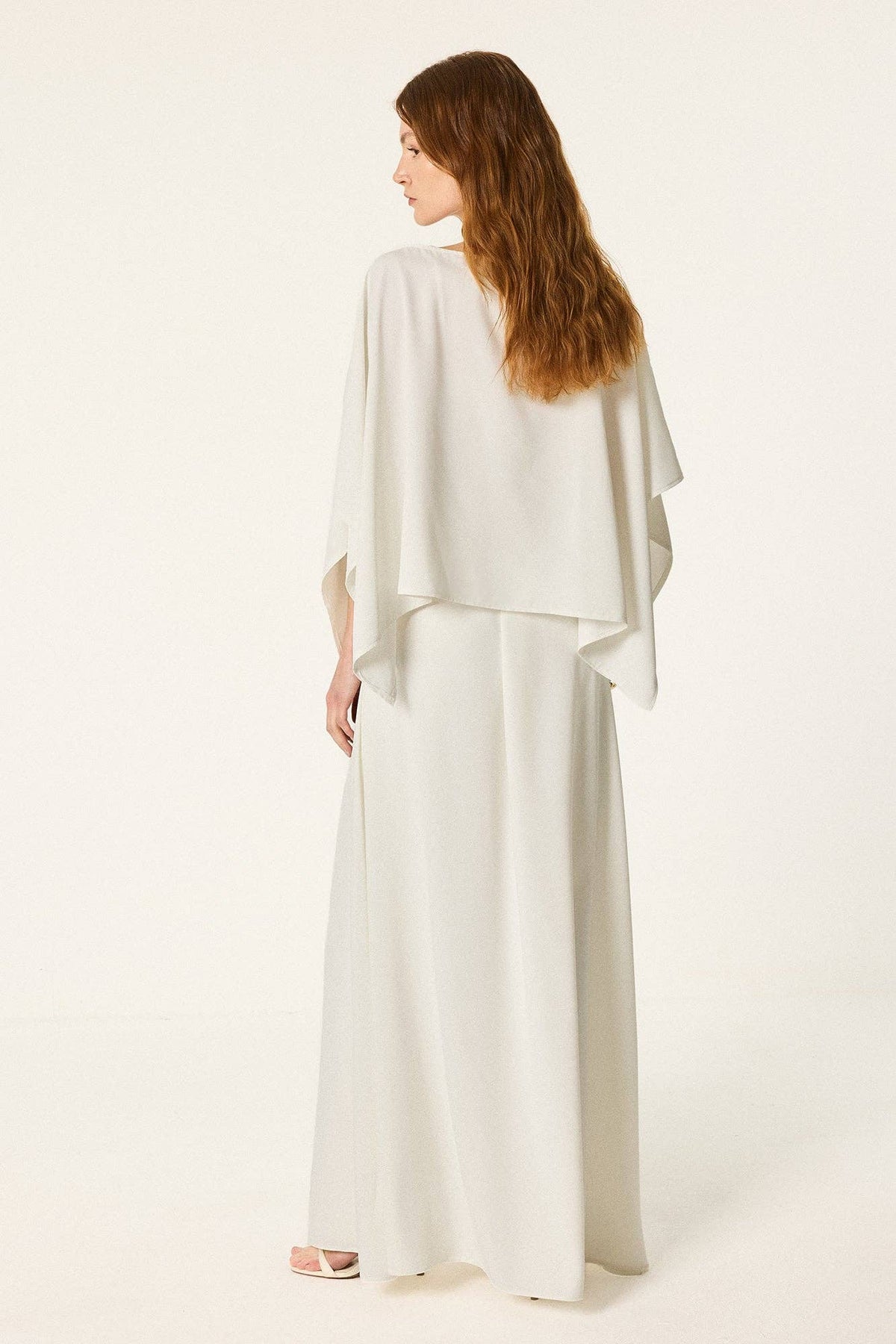 Blouse chauve‑souris élégante et pantalon à jambes larges — coordonné de soirée