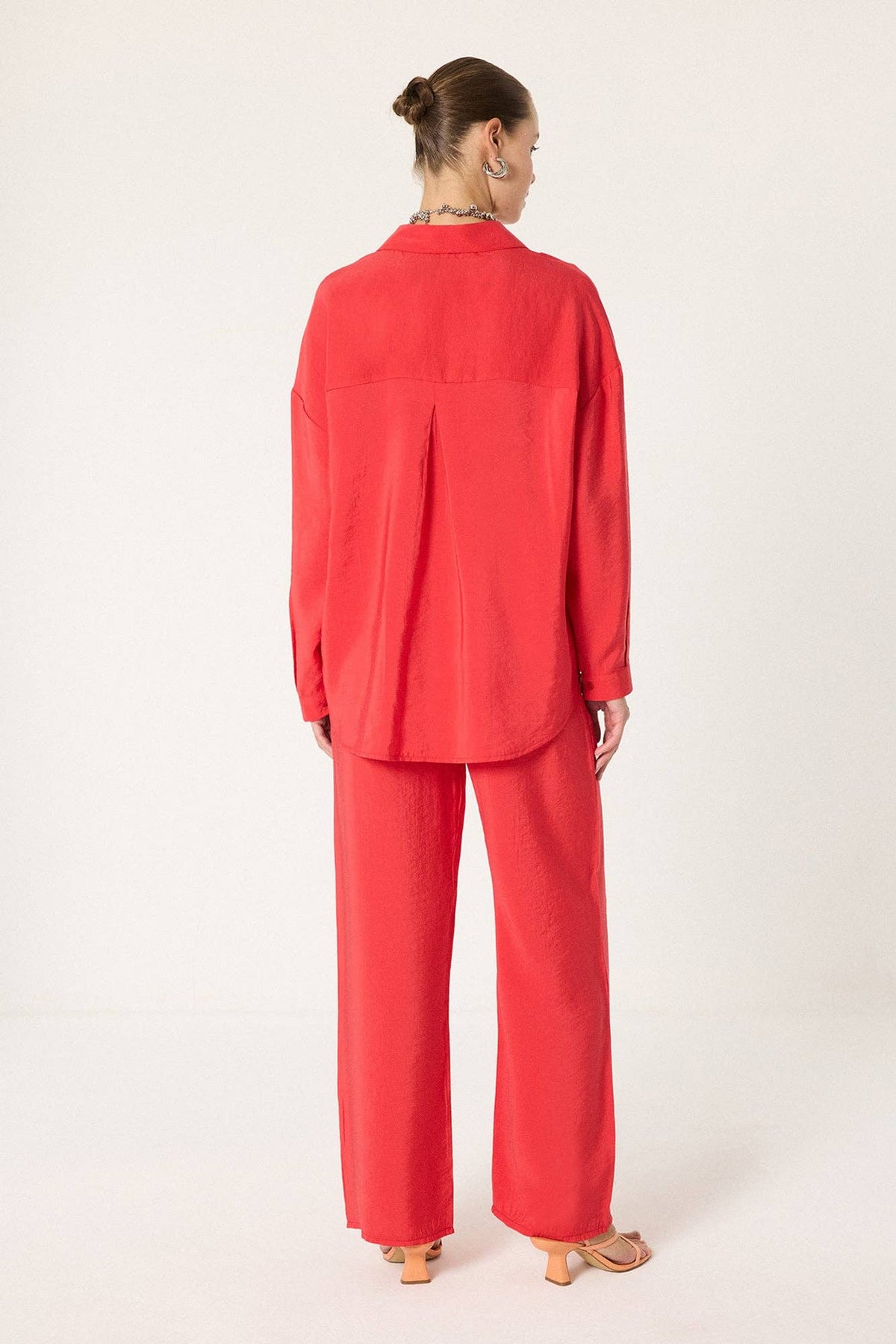 Ensemble coordonné en coton-modal, coupe décontractée – chemise et pantalon à jambe large: Rouge