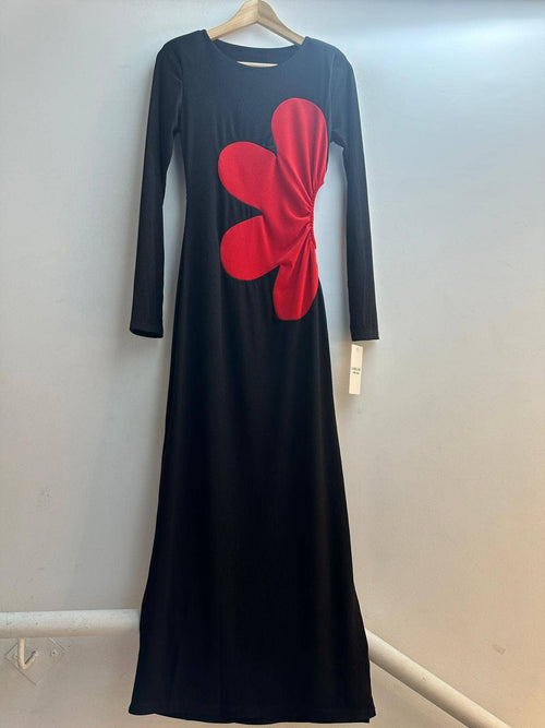6778 Robe longue avec un motif florale : NOIR/ROUGE / UNIQUE