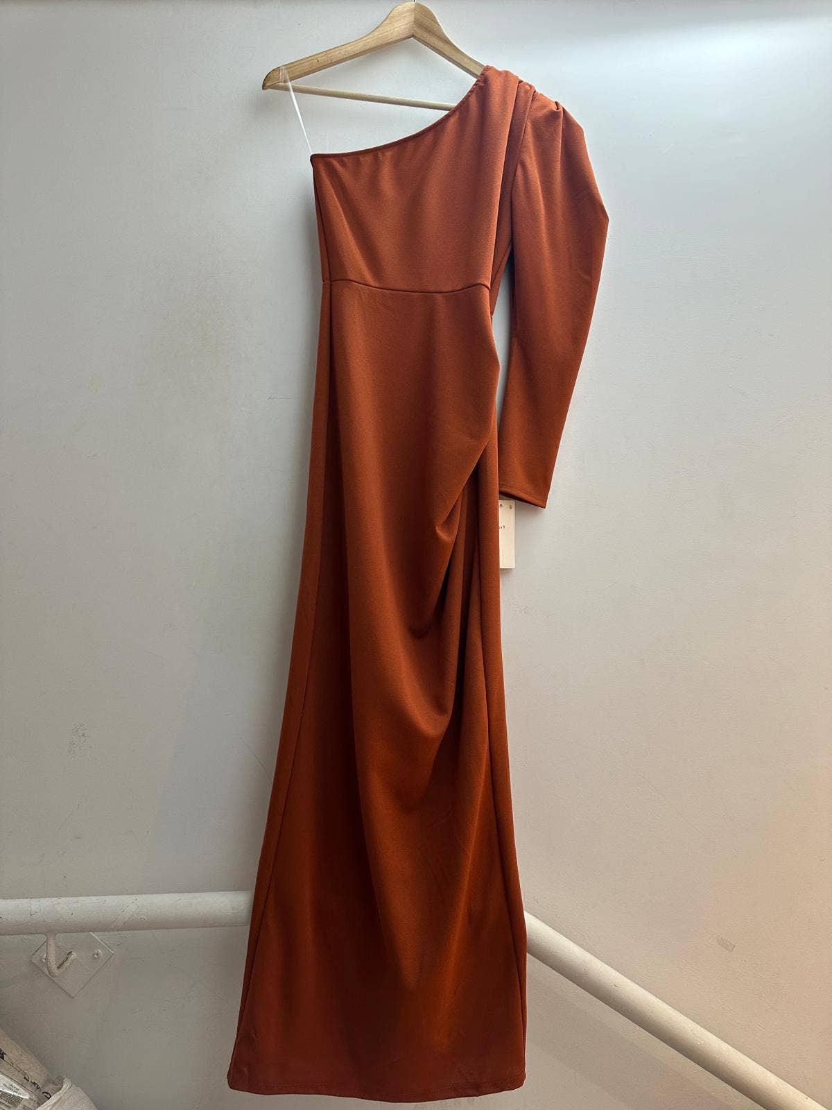 6849  robe longue avec une manche taille unique: Rouille / Taille unique